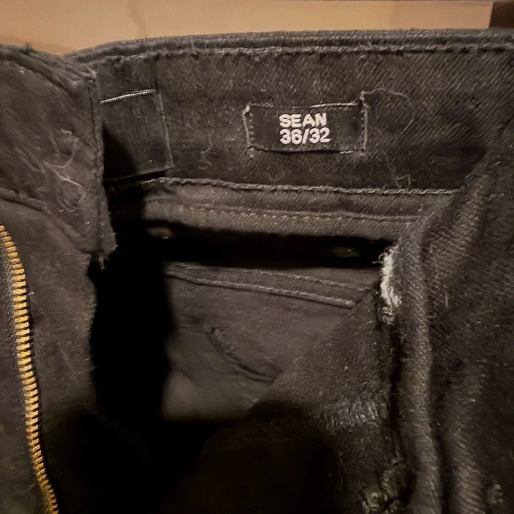 sean stylish black